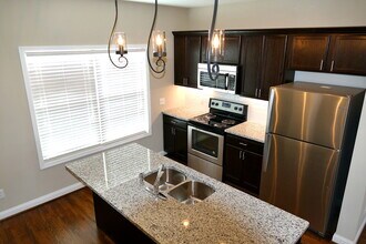 914 Somerville Ct in Cookeville, TN - Foto de edificio - Building Photo