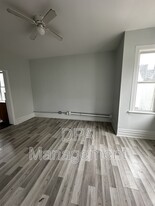 8927 S Muskegon Ave in Chicago, IL - Building Photo