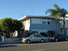 1115 W Balboa Blvd Apartments