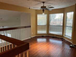 3103 Ashford Bend Dr in Houston, TX - Building Photo - Building Photo