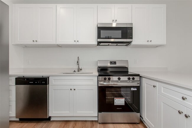 4713 Virginia Ave in Dallas, TX - Foto de edificio - Building Photo