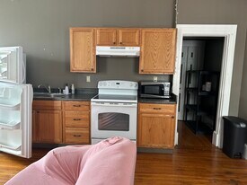 214 W Main St, Unit 2nd Flr in Bloomsburg, PA - Building Photo