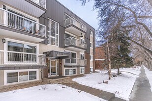 STRATHCONA APARTMENTS in Edmonton, AB - Building Photo