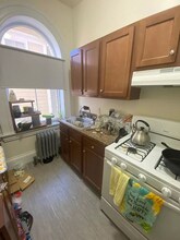 2 Ware St, Unit 105 in Cambridge, MA - Foto de edificio - Building Photo