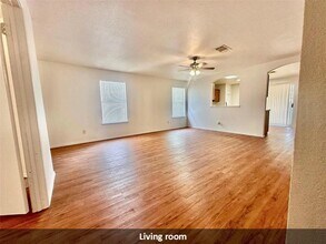 17204 Ardisia Dr in Pflugerville, TX - Building Photo - Building Photo