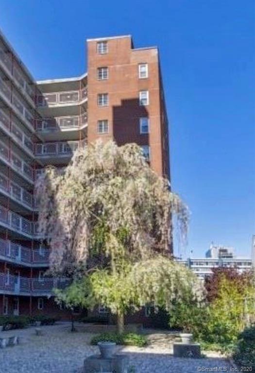 700 Summer St-Unit -8J in Stamford, CT - Building Photo - Building Photo