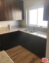 1229 W 36th Pl in Los Angeles, CA - Building Photo - Building Photo