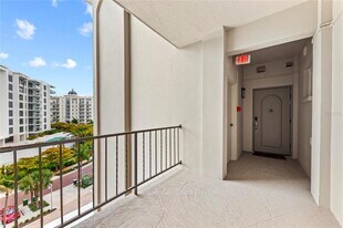 350 Golden Gate Point in Sarasota, FL - Building Photo