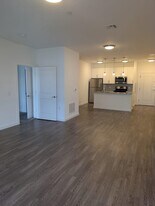 687 Ocean Ave in Jersey City, NJ - Building Photo