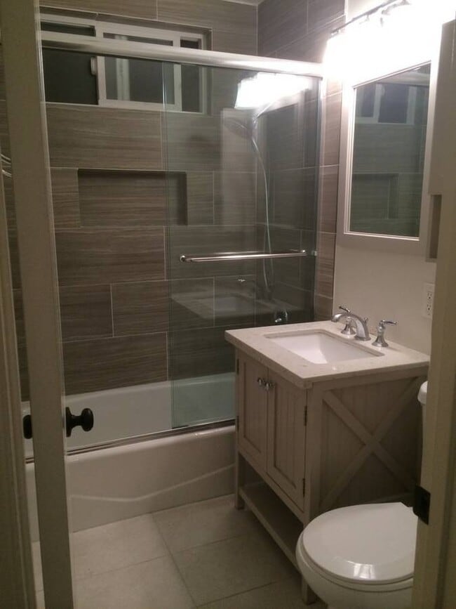 4350 W 171st St in Lawndale, CA - Foto de edificio - Building Photo