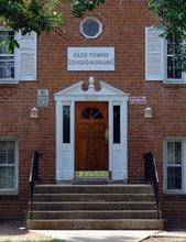 Olde Town Condominiums in Manassas, VA - Foto de edificio - Building Photo