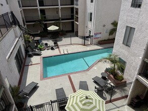 409 Burchett St, Unit 110 in Glendale, CA - Building Photo - Building Photo
