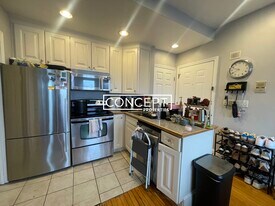 1 Centre St in Boston, MA - Building Photo