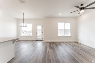 4702 Heartwood Rd in Mapleton, UT - Building Photo - Building Photo