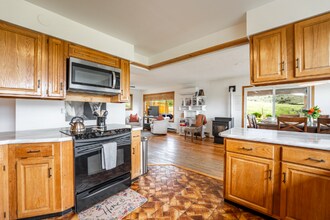 1602 Indian Creek Frontage Rd in Huntley, MT - Building Photo - Building Photo