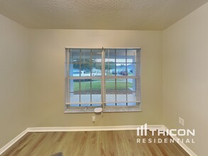 15542 Florida Breeze Loop in Wimauma, FL - Building Photo - Building Photo