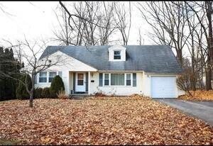 705 Roosevelt Rd in East Rochester, NY - Building Photo