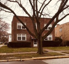 9000 La Crosse Ave in Skokie, IL - Building Photo