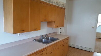114 1st Ave SW in Chisholm, MN - Building Photo - Building Photo