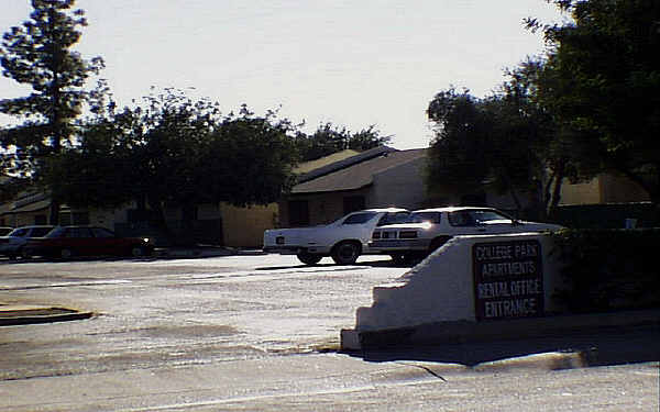 College Park- No AVAILABILITY!! in Tempe, AZ - Foto de edificio