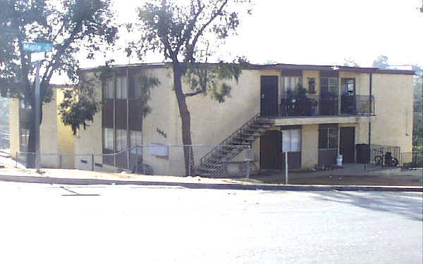 2590 Highland Ave in San Diego, CA - Building Photo - Building Photo