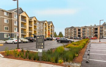 Uptown Square in Federal Way, WA - Building Photo - Building Photo