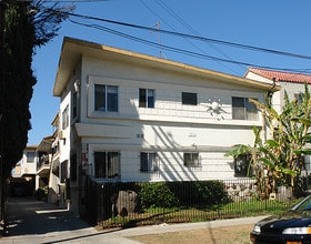 1211 N Berendo St in Los Angeles, CA - Building Photo - Building Photo