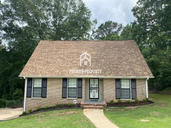 property at 135 Fox Hill Ct