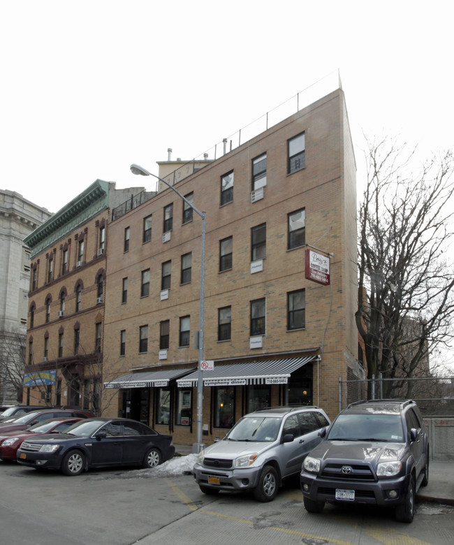 496 E 161st in Bronx, NY - Foto de edificio - Building Photo