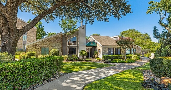 The Belmont Apartment Homes in Grand Prairie, TX - Building Photo - Building Photo