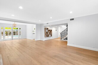 3156 Dona Emilia Dr in Studio City, CA - Foto de edificio - Building Photo