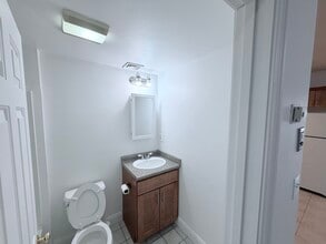 179 Winnisimmet St, Unit 3 in Chelsea, MA - Foto de edificio - Building Photo