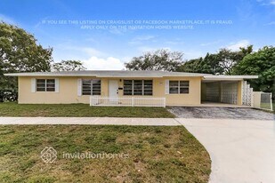 206 Cypress Dr in Lake Park, FL - Building Photo