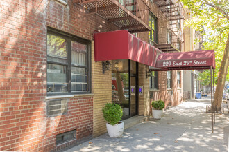 229 E 29th St in New York, NY - Building Photo - Building Photo