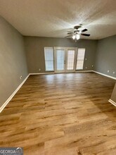 4201 High Park Ln in East Point, GA - Foto de edificio - Building Photo