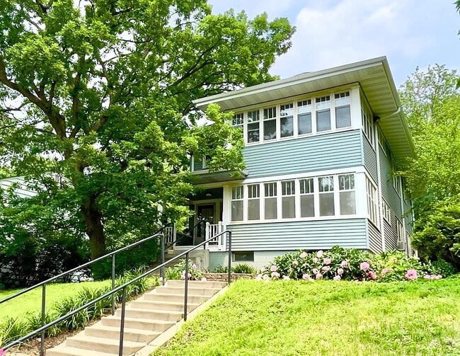 2411 Como Ave, Unit #2