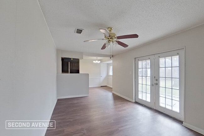 2810 Plaza St in Arlington, TX - Building Photo - Building Photo