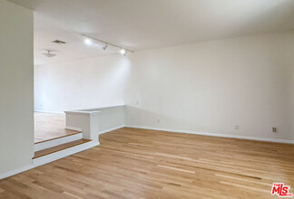 1337 18th St in Santa Monica, CA - Foto de edificio - Building Photo
