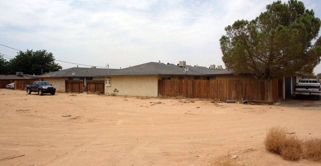 21461 Nisqually Rd in Apple Valley, CA - Building Photo - Building Photo