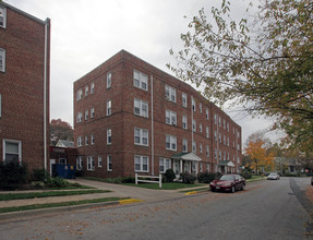 Newton Square Apartments in Mount Rainier, MD - Building Photo - Building Photo