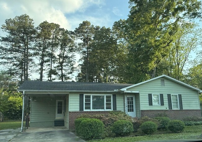 property at 911 Betty St SW
