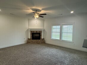 1907 E Hudson Dr in Siloam Springs, AR - Building Photo - Building Photo