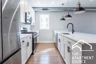 2641 W Carmen Ave, Unit 3 in Chicago, IL - Building Photo - Building Photo