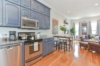 92 Green St in Boston, MA - Building Photo - Building Photo