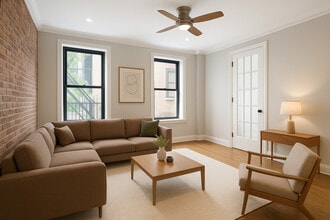 344-348 E 18th St in New York, NY - Foto de edificio - Building Photo