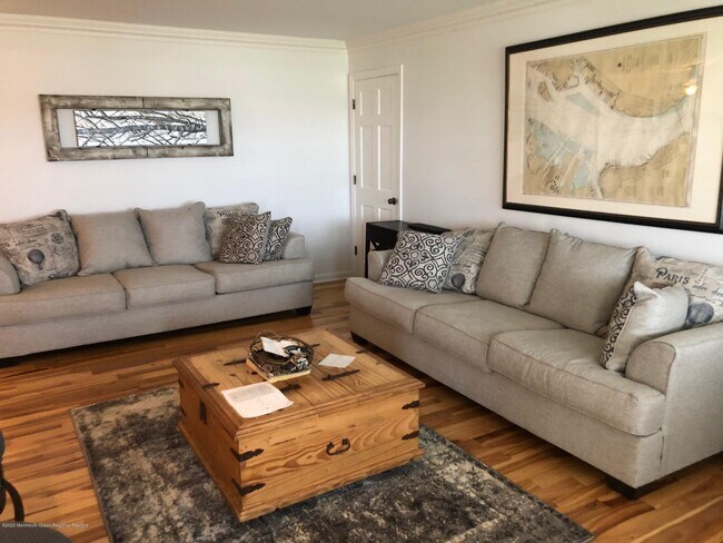 107 Wharfside Dr-Unit -WINTER in Monmouth Beach, NJ - Building Photo - Building Photo