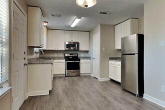 29439 Fox River Dr in Spring, TX - Building Photo - Building Photo