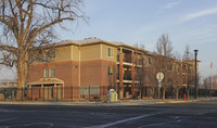 Plymouth View Senior Housing in Taylorsville, UT - Foto de edificio - Building Photo