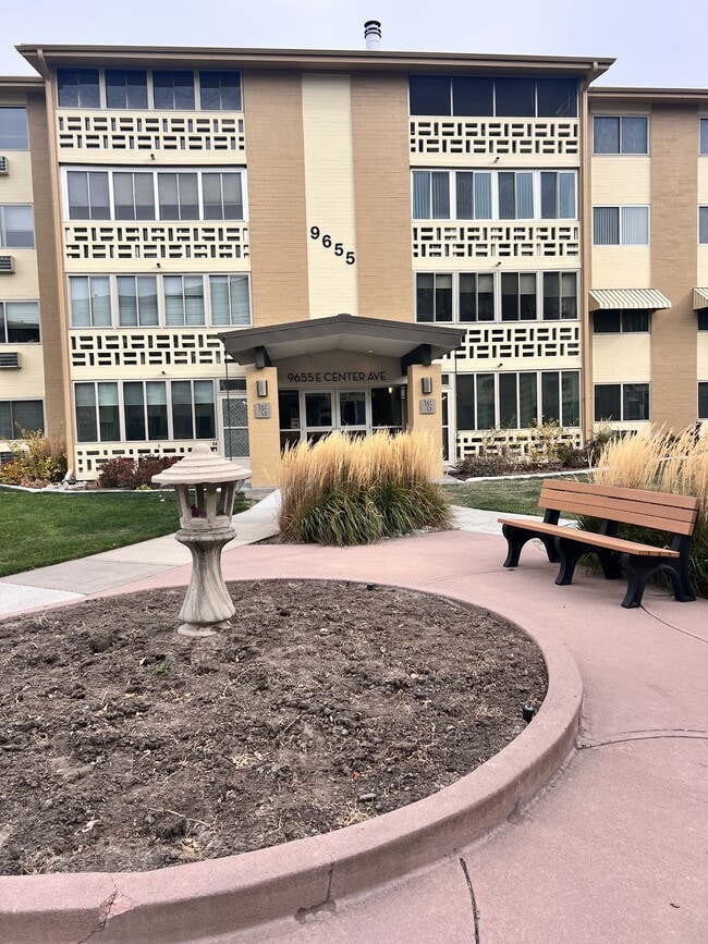 9655 Center Ave in Denver, CO - Building Photo - Building Photo