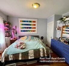 21 Bothwell Rd, Unit 1 in Boston, MA - Foto de edificio - Building Photo